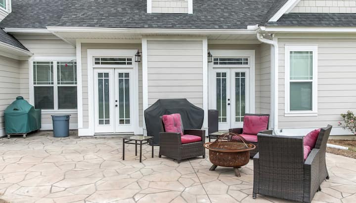 Elevate Your Outdoor Living Space with Stunning Stamped Concrete Patio in Seattle, WA - Choose from a Variety of Creative Patterns and Colors to Achieve a Unique and Eye-Catching Look for Your Patio with Long-Lasting Durability and Low-Maintenance.